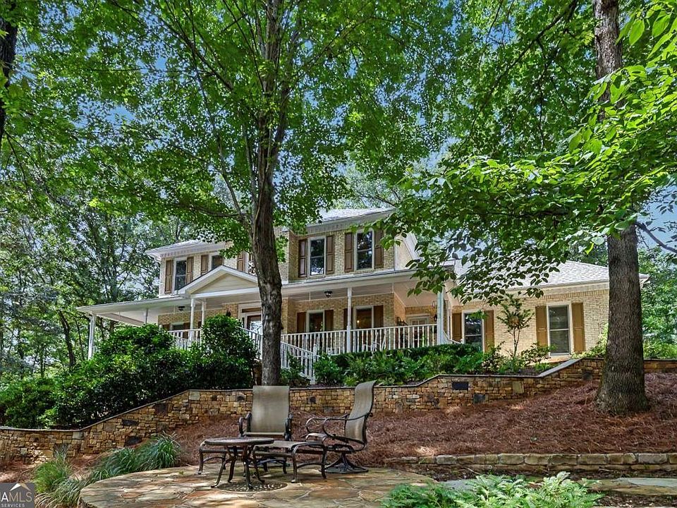 1st image of 1022 Oak Way