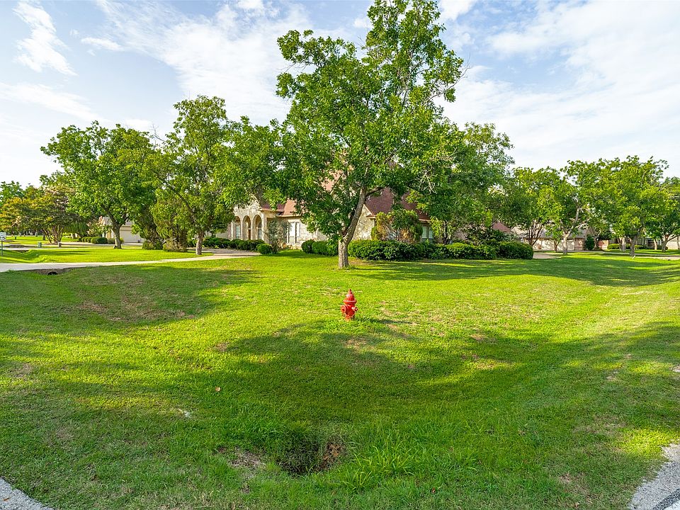 1st image of 9709 Divot Dr