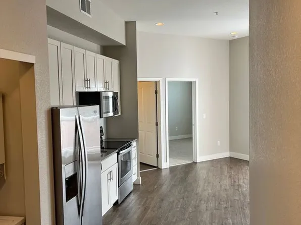 2905 W 25th Ave APT 204, Denver, CO 80211