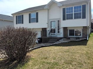 7857 Mary St, Omaha, NE 68122