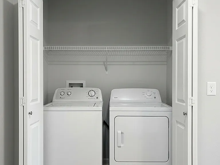 Aspen Heights Apartments — Photo 8