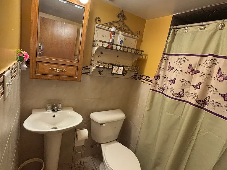 2937 N Linder Ave #G — Photo 18
