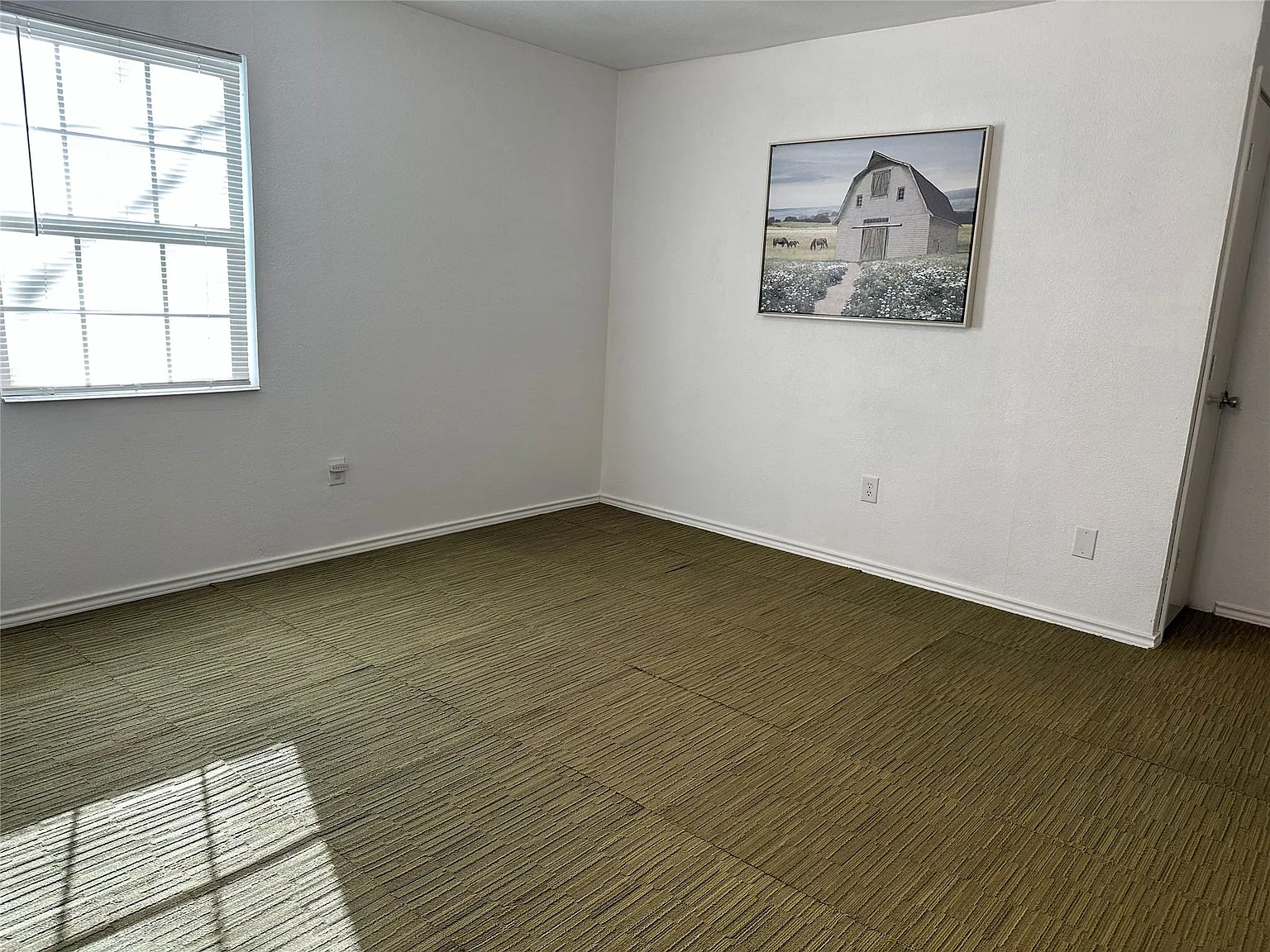 2 bed, 1.0 bath, 800 sqft, $1,175 — Photo 3