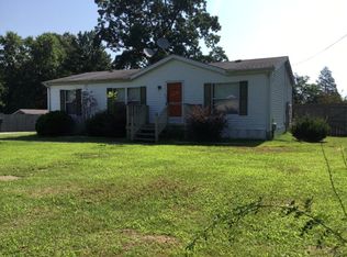 112 N Cedar St, Gleason, TN 38229
