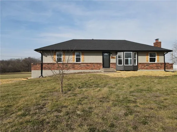 20606 E 220th St, Harrisonville, MO 64701