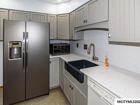 4th image of 600 Briarstone Dr Unit A-3