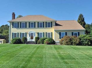 409 Mourning Dove Dr, North Kingstown, RI 02852