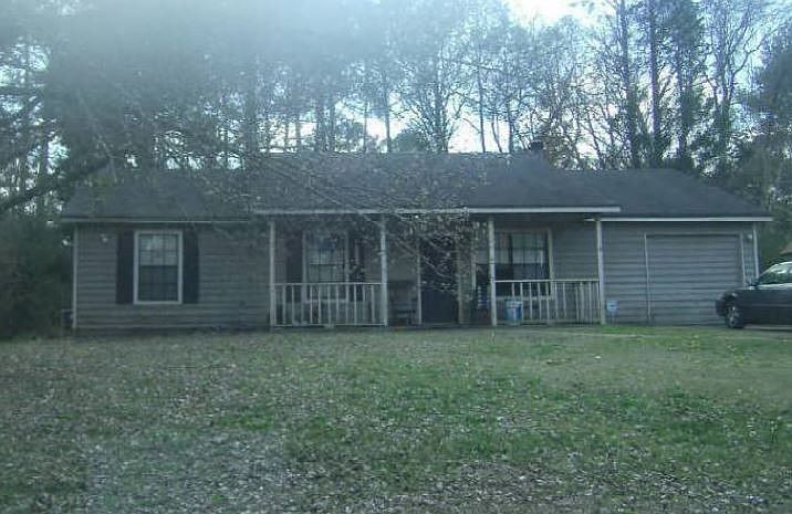 2nd image of 321 Windsor Walk SE