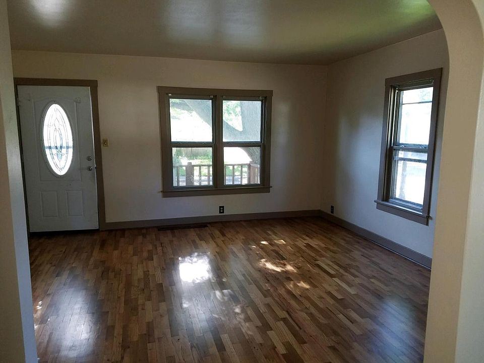 2nd image of 326 N Fair St