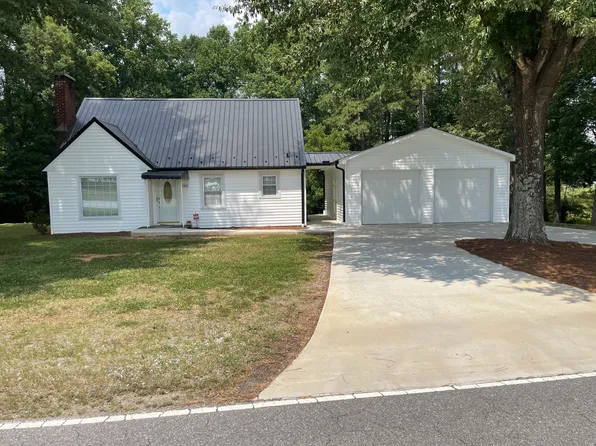 2317 Old Stage Rd, Yadkinville, NC 27055