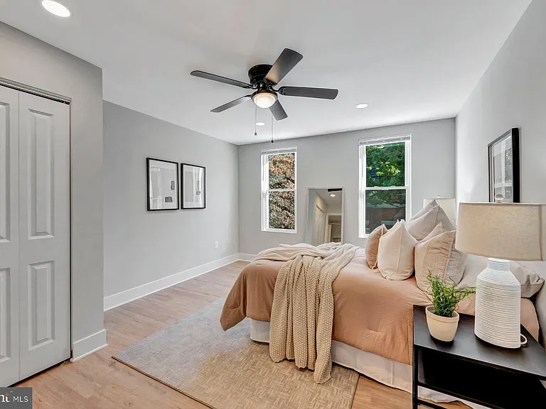 3152 Remington Ave — Photo 15