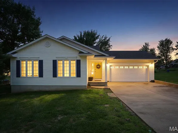 14 Pheasant Dr, Farmington, MO 63640