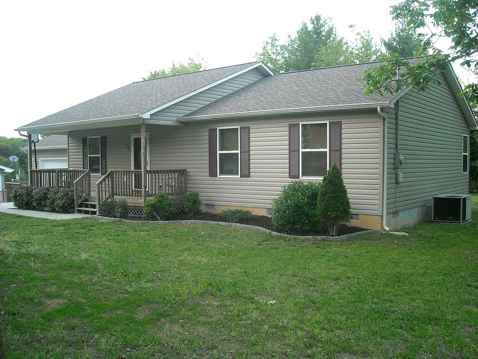 1st image of 105 East Dr