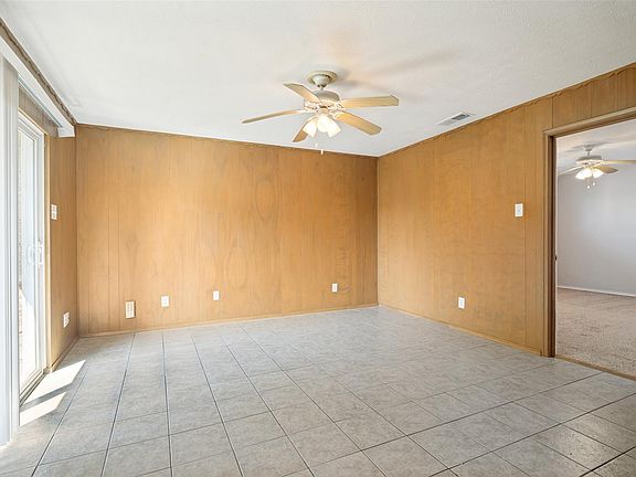 4th image of 7005 Kingsbury Dr