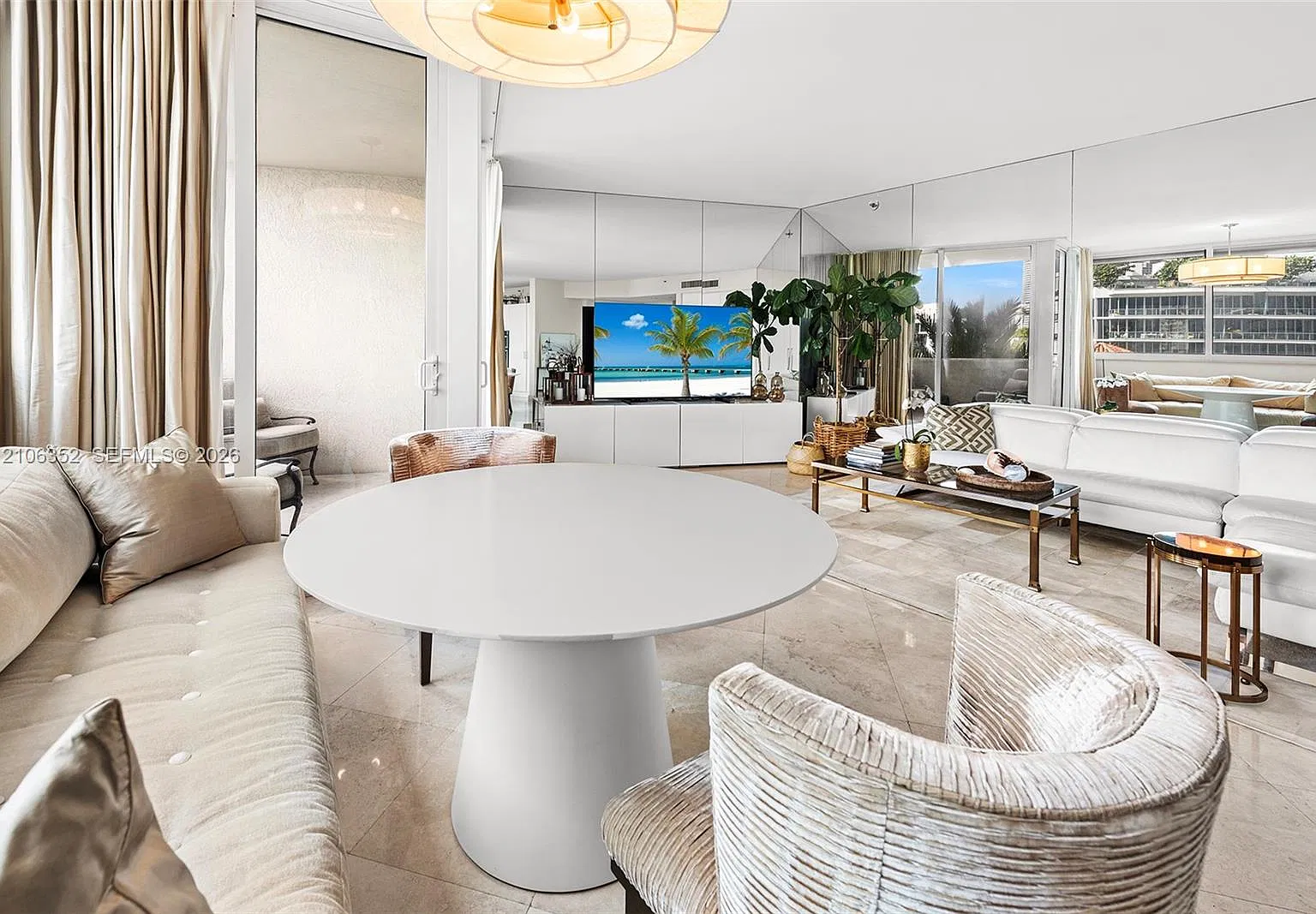 Portofino Tower Condo — Photo 3