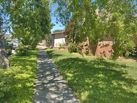 3rd image of 901 Polk