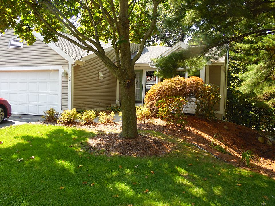 1st image of 4379 Valley Vale Dr NE