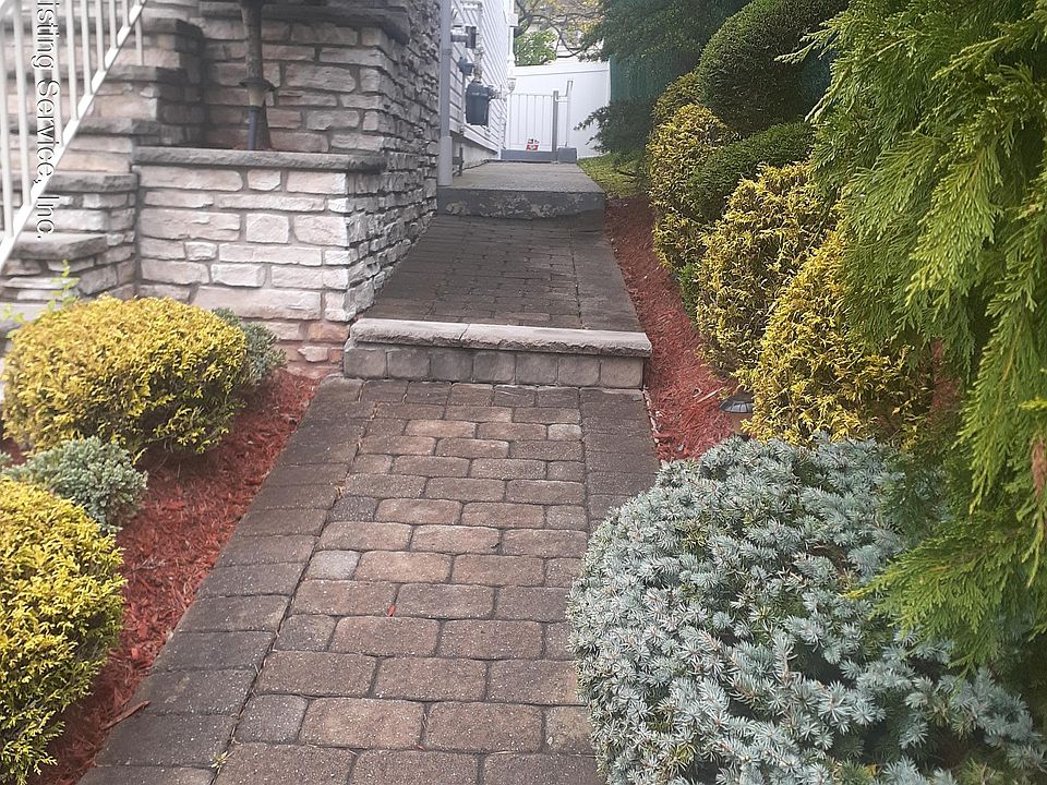 1st image of 6 Carlton Ct #1