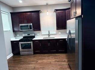 4250 W Van Buren St #2, Chicago, IL 60624
