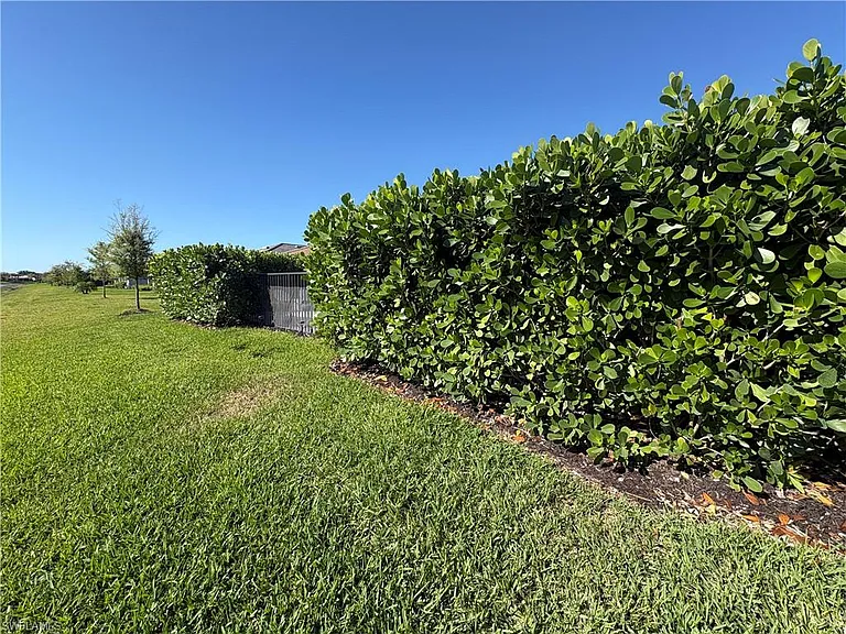 2458 Orchard St — Photo 44