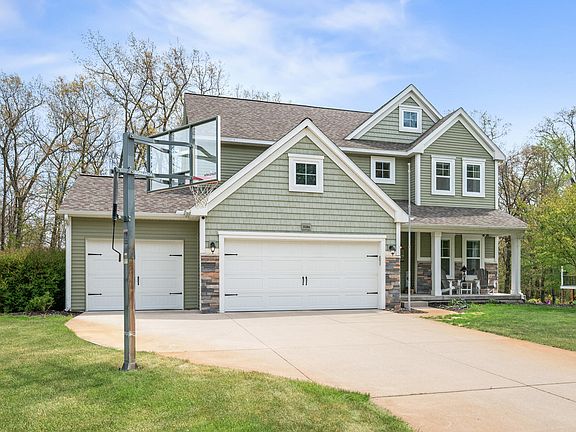3rd image of 9384 Trafalgar Dr SE