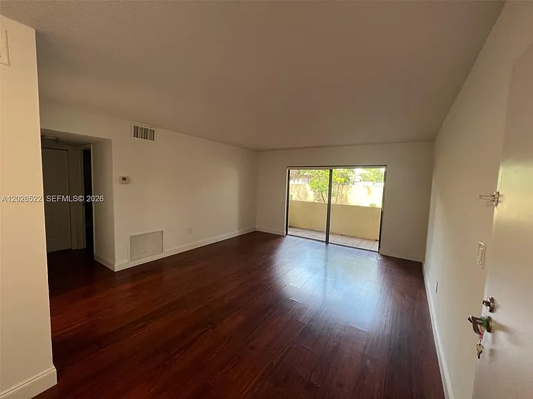 10415 N Kendall Dr #B113 — Photo 7