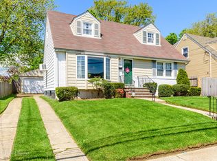 90 Branch Ave, Freeport, NY 11520