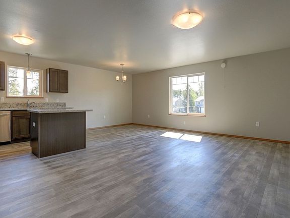 5th image of 4565 W Overby St #1