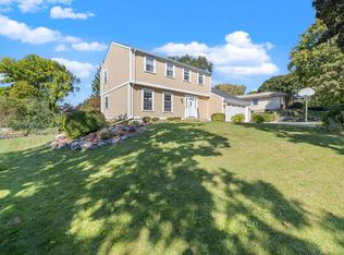 504 Rawlins Dr, Waukesha, WI 53188