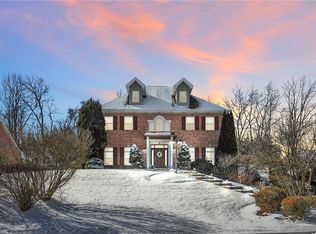 1033 Lexington Dr, Export, PA