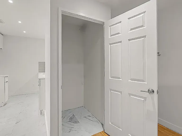 385 Vernon Ave #1D — Photo 12