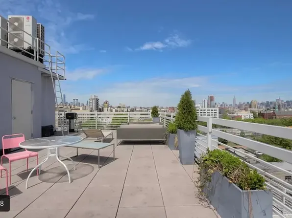 431 Grand Street image 7 of 9