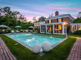 2 Berkshire Rd, Bloomfield, CT 06002