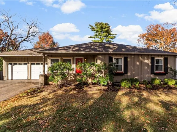 5714 W 77th Ter, Prairie Village, KS 66208