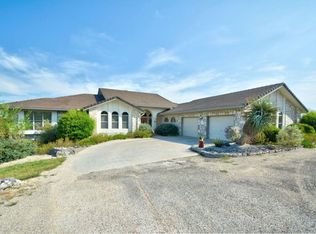 160 Silver Crk S, Kerrville, TX 78028