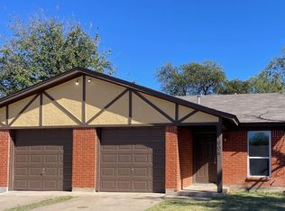 1904 Starling Ct, Cleburne, TX 76033
