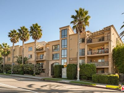 8238 W Manchester Ave APT 405, Playa Del Rey, CA, 90293