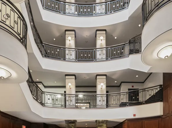 100 Maiden Lane image 14 of 20