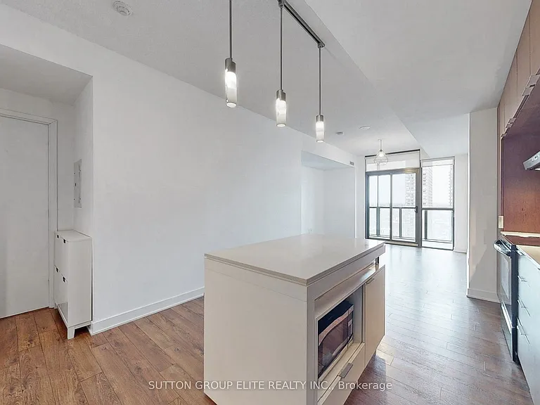 110 Charles St E #2410 — Photo 12