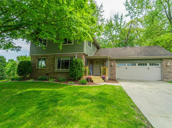 1980 Green Valley Dr, Crown Point, IN 46307