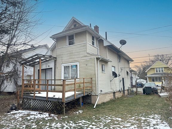2nd image of 1384 Berdan Ave
