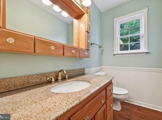 97 Woodhaven Dr, Huntington, WV 25701