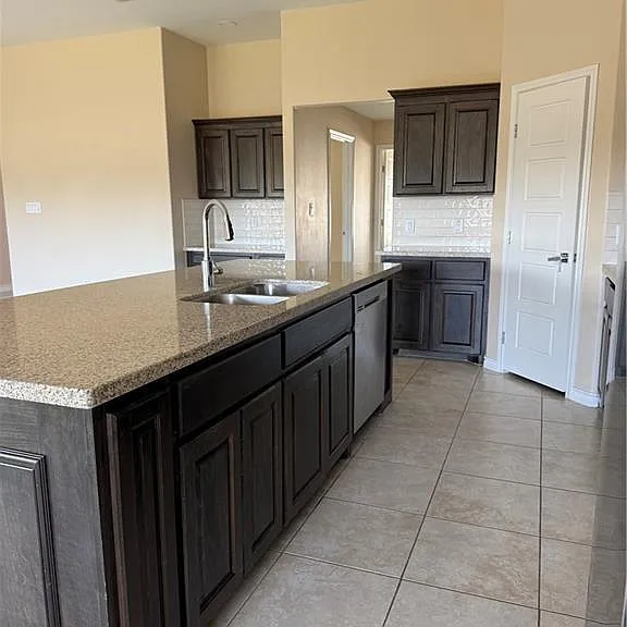 5201 Umar Ave — Photo 16
