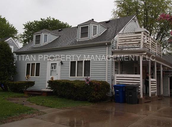 2nd image of 524 Harrison St