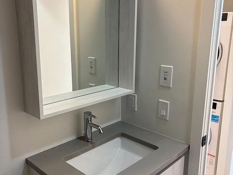 35 Parliament St E #2711 — Photo 9