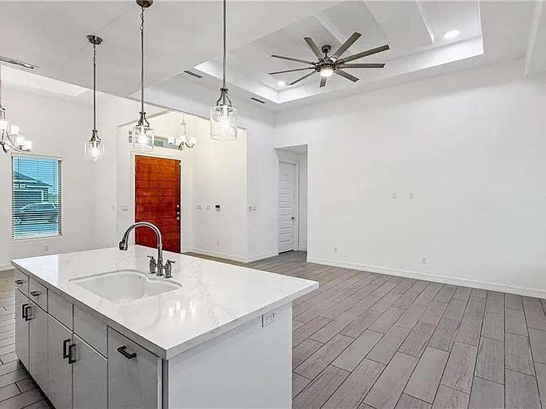 5106 Sebastian Dr — Photo 15