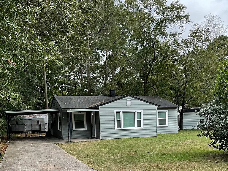 1826 Catalina Dr — Photo 1