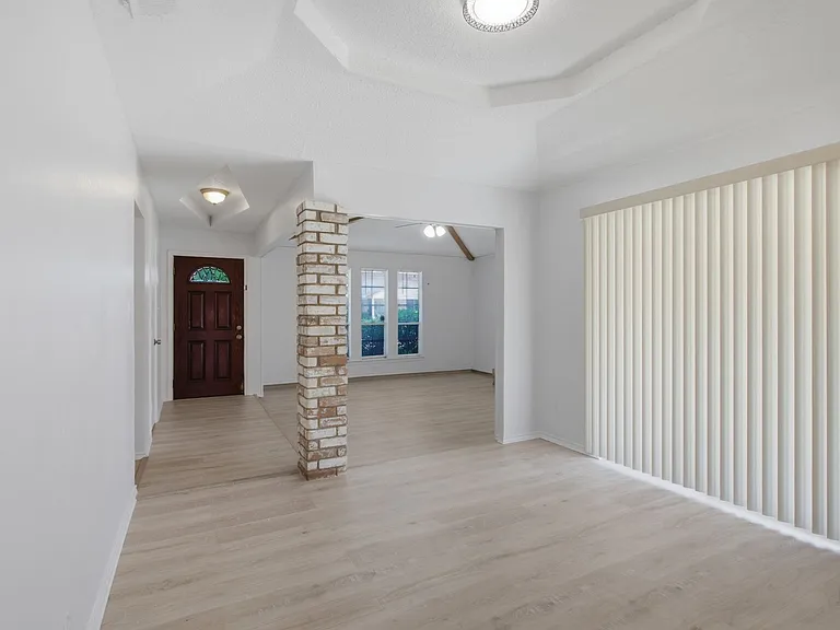 7306 Ridgeview Dr — Photo 3