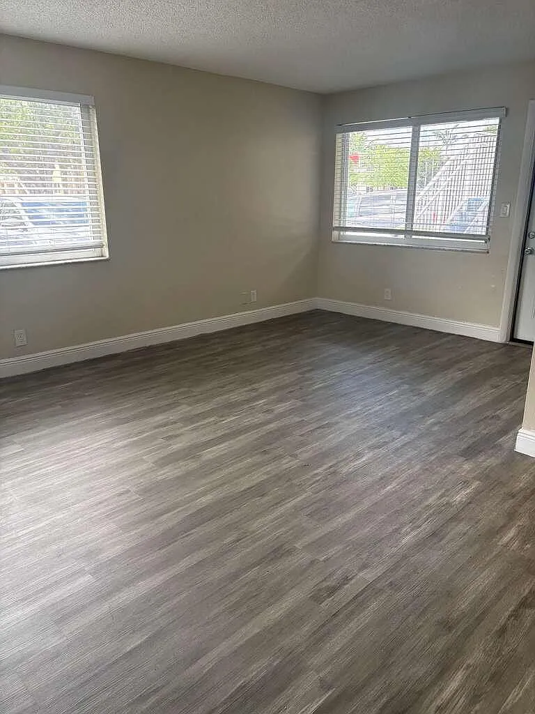 1 bed, 1.0 bath, 750 sqft, $1,750 — Photo 2