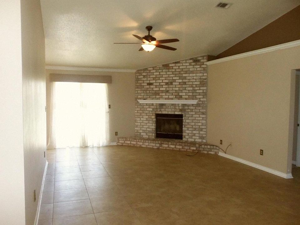 1st image of 9545 Brentwood Blvd